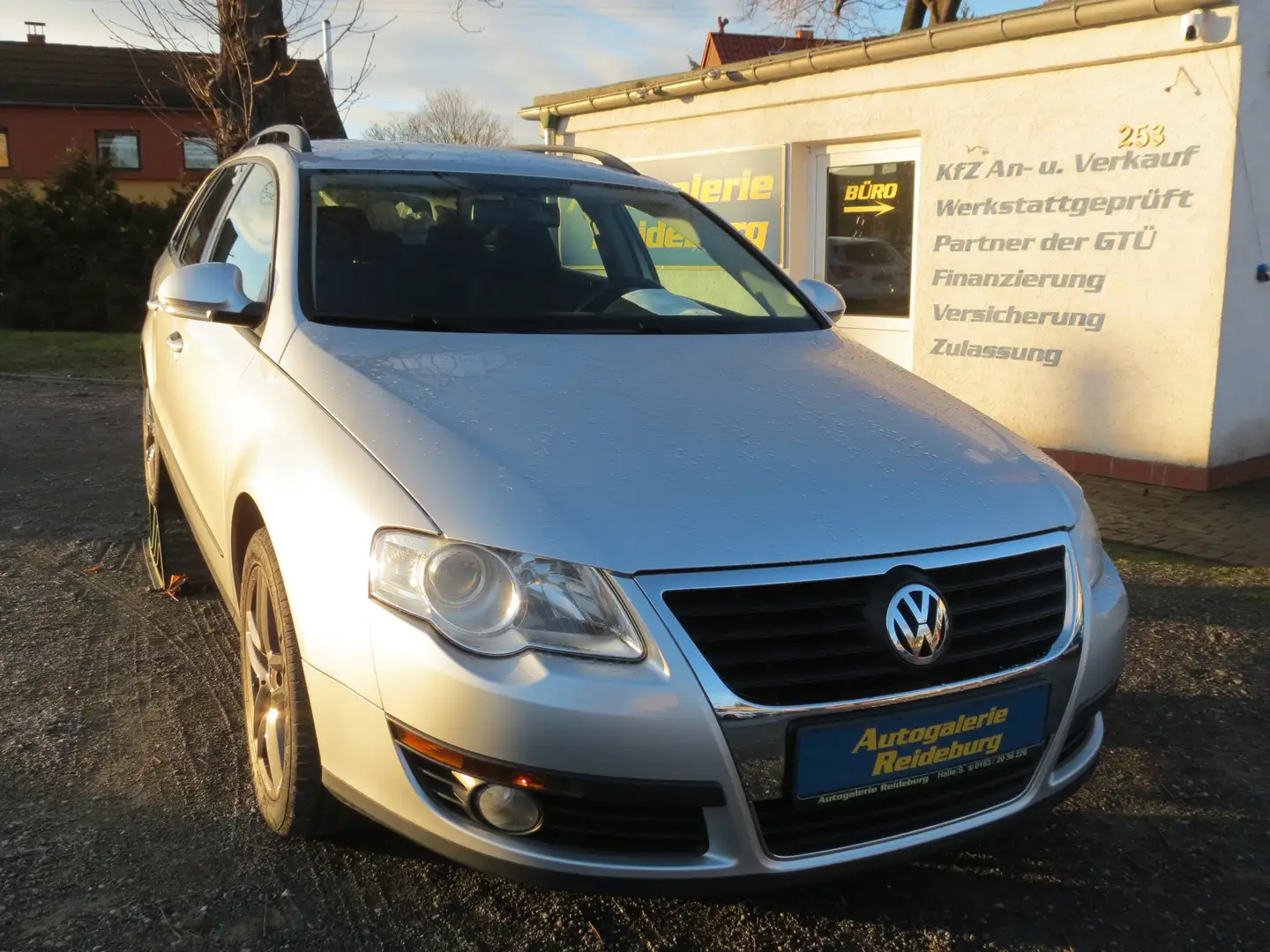 Volkswagen Passat Variant Trendline SR+WR!! TOP!! Diverse Rechnungen Grau - 1