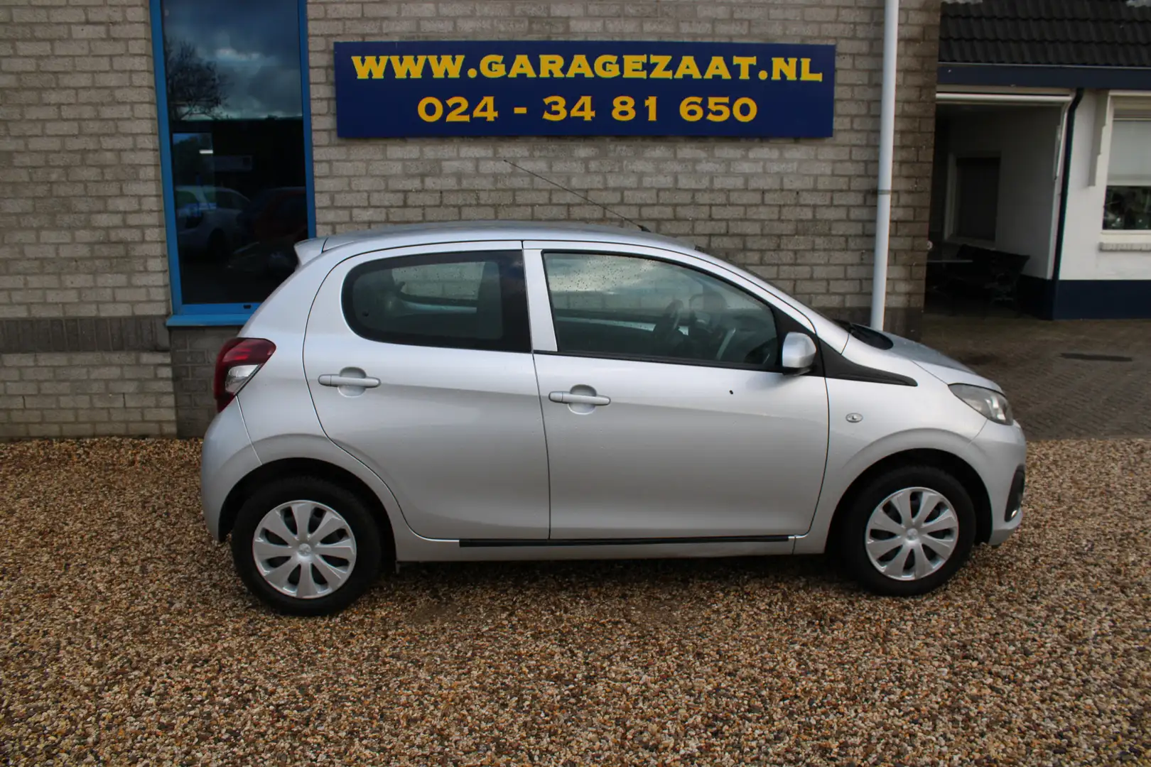 Peugeot 108 1.0 VTi 5DRS Active Automaat Airco weinig km Gris - 2