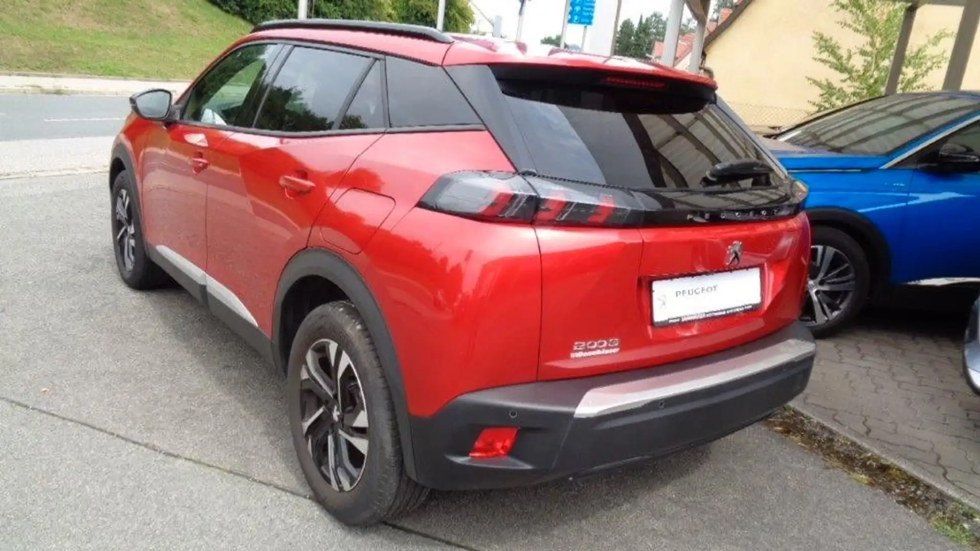 Peugeot 2008 PureTech 100 Allure Pack Sitzheizung Kamera Rouge - 2