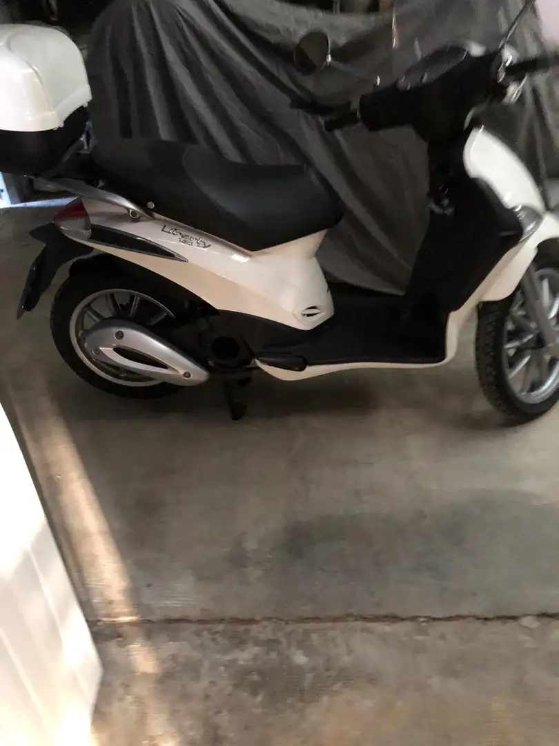Piaggio Liberty 125 Bílá - 1
