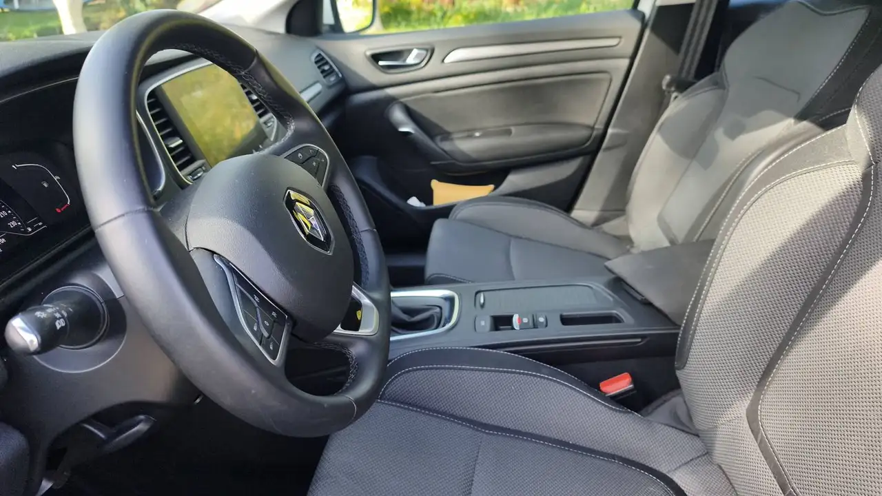 Renault Megane Berline — photo 25