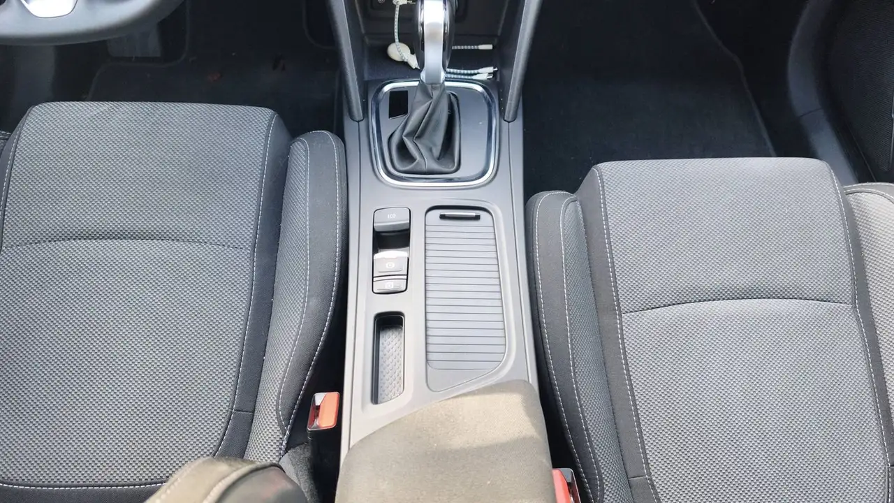 Renault Megane Berline — photo 26