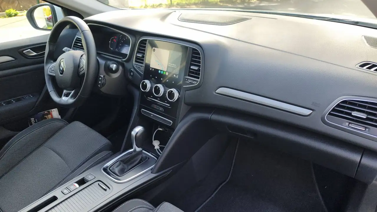 Renault Megane Berline — photo 10