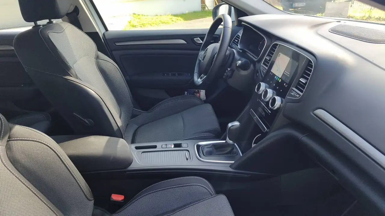 Renault Megane Berline — photo 28