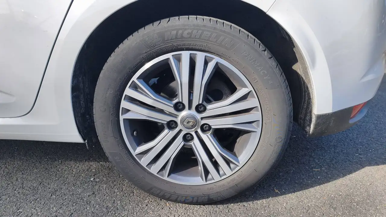 Renault Megane Berline — photo 19