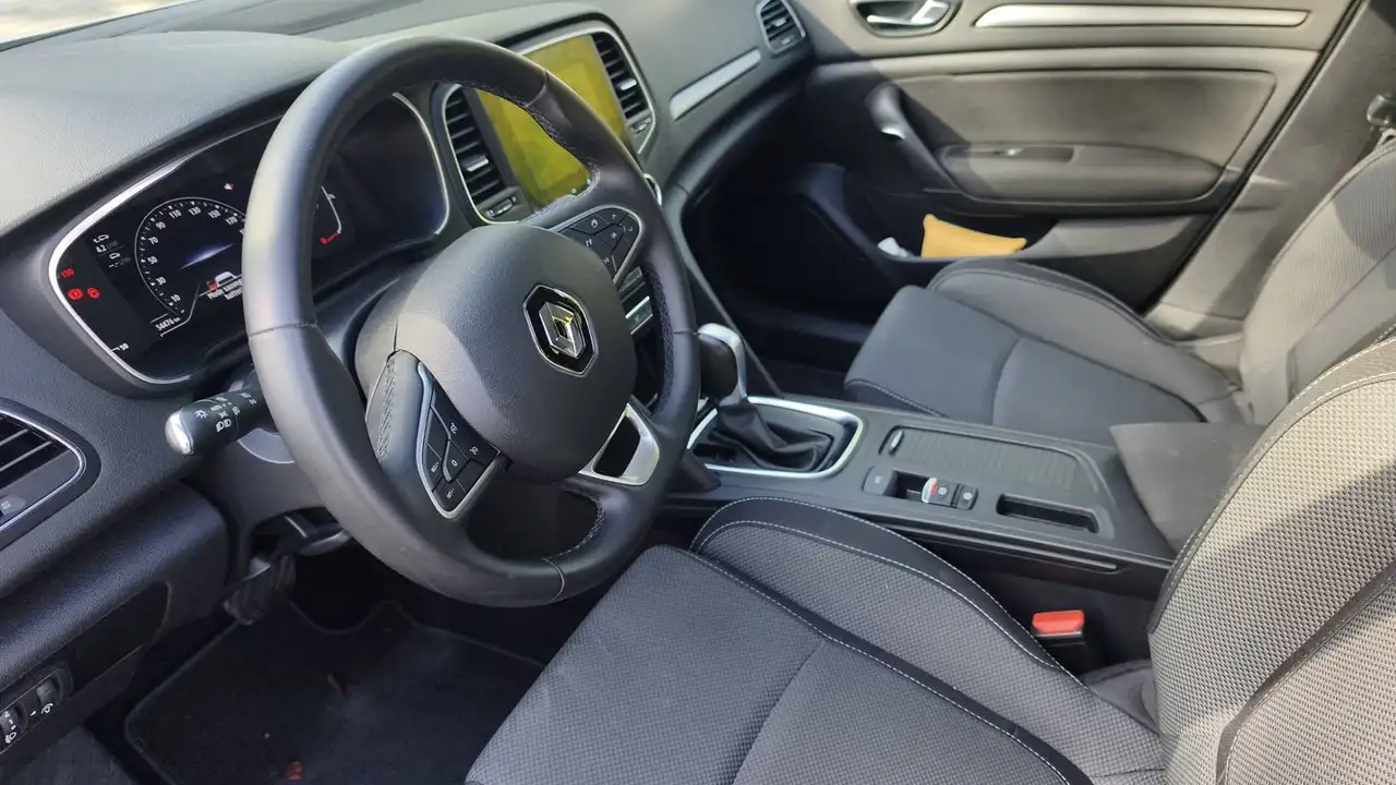 Renault Megane Berline — photo 8