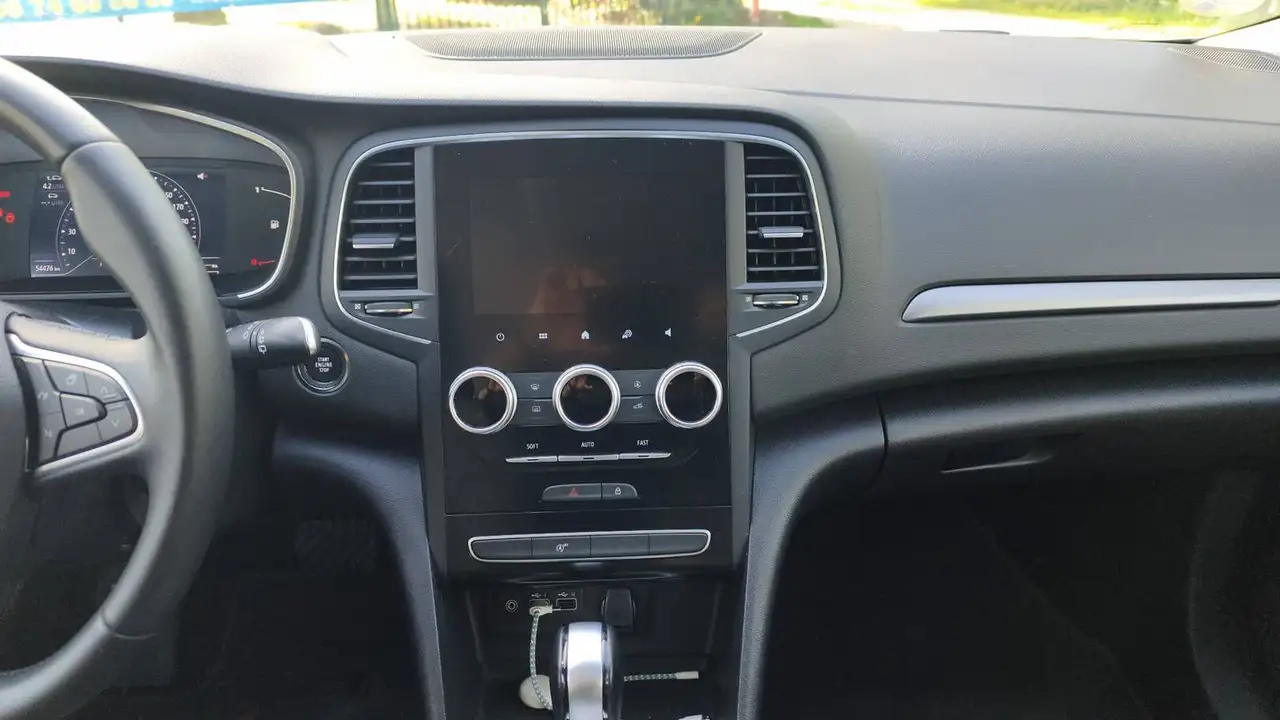 Renault Megane Berline — photo 24