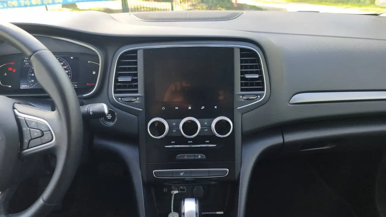 Renault Megane Berline — photo 27