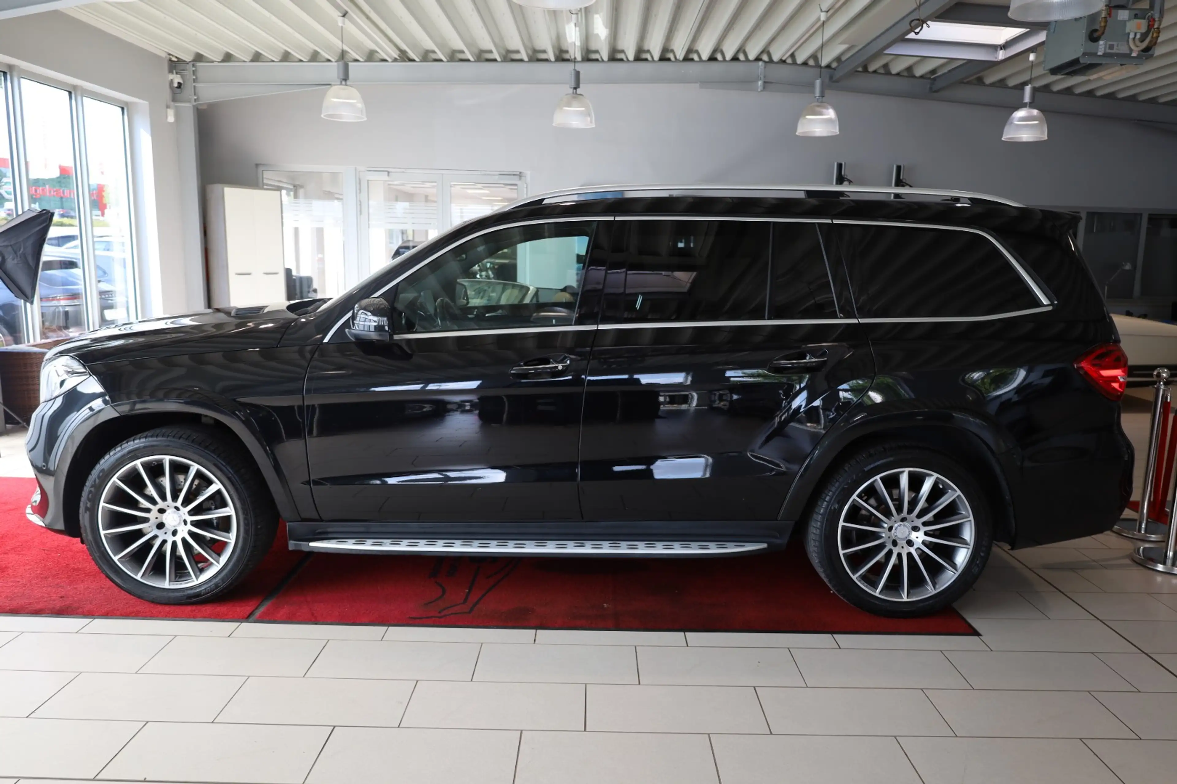 Mercedes-Benz GLS 350 d 4Matic PANO*360°*AMG-Line Interieur — photo 2