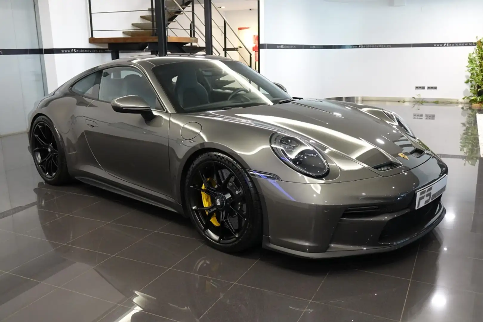 Porsche 992 GT3 Touring Package PDK Gris - 1