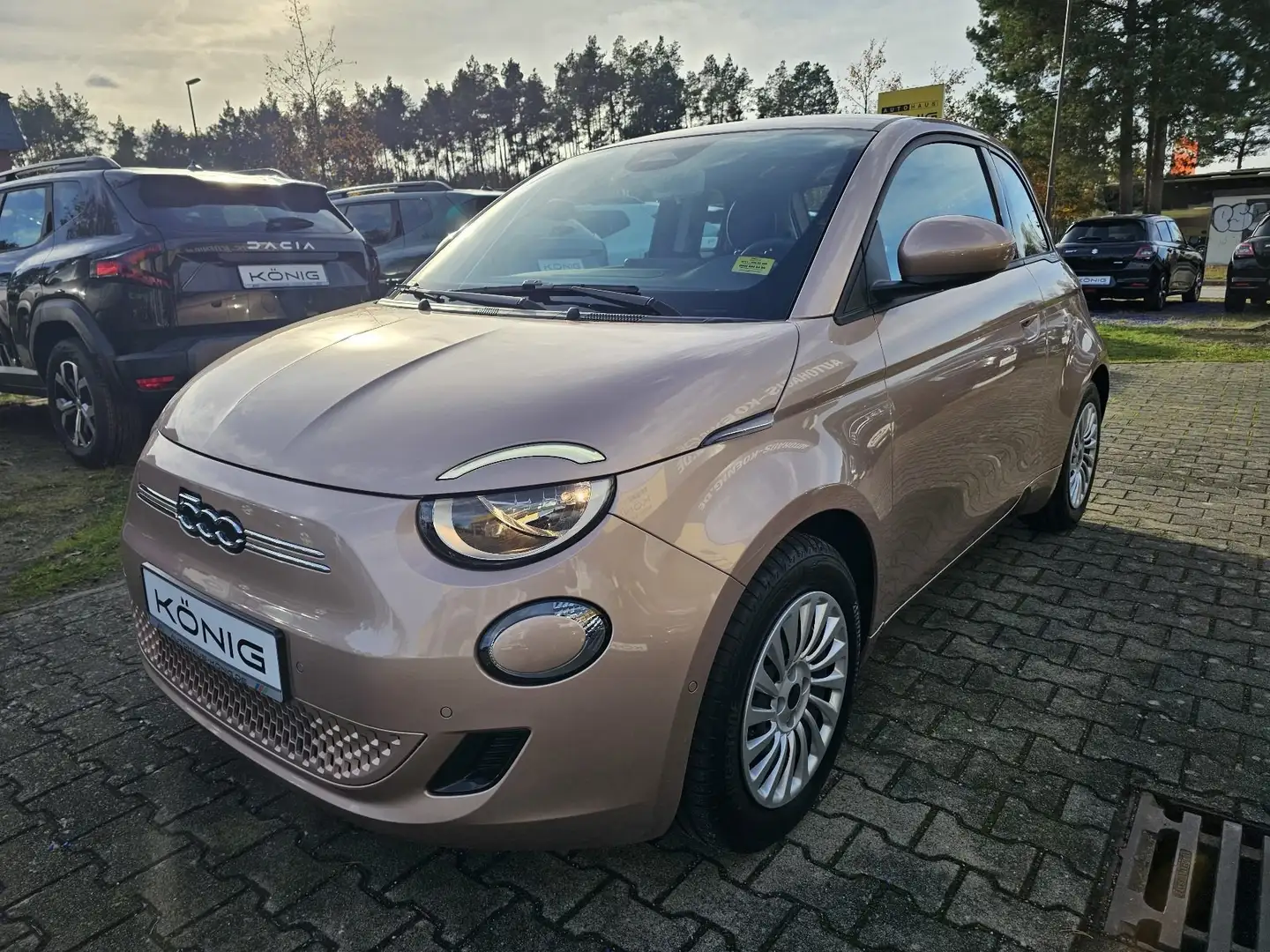Fiat 500e 3+1 42 kWh,*Automatik*,SHZ Kamera, Tempomat Gold - 1