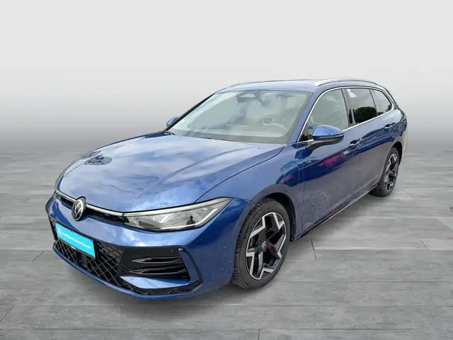 Volkswagen Passat view 2