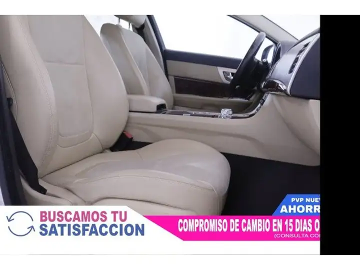 Jaguar XF 2.2 Diesel Classic 2011, foto 19