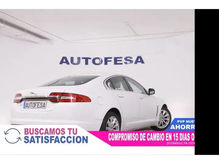 Jaguar XF 2.2 Diesel Classic 2011, foto 6