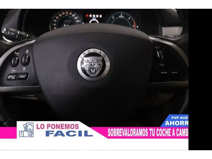 Jaguar XF 2.2 Diesel Classic 2011, foto 13