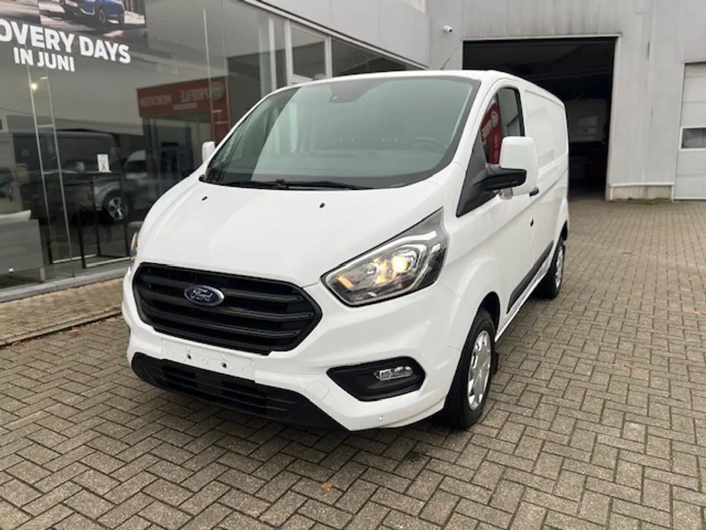 Ford Transit CUSTOM 2.0TDCi L1H1 Trend mHEV 130pk Wit - 2