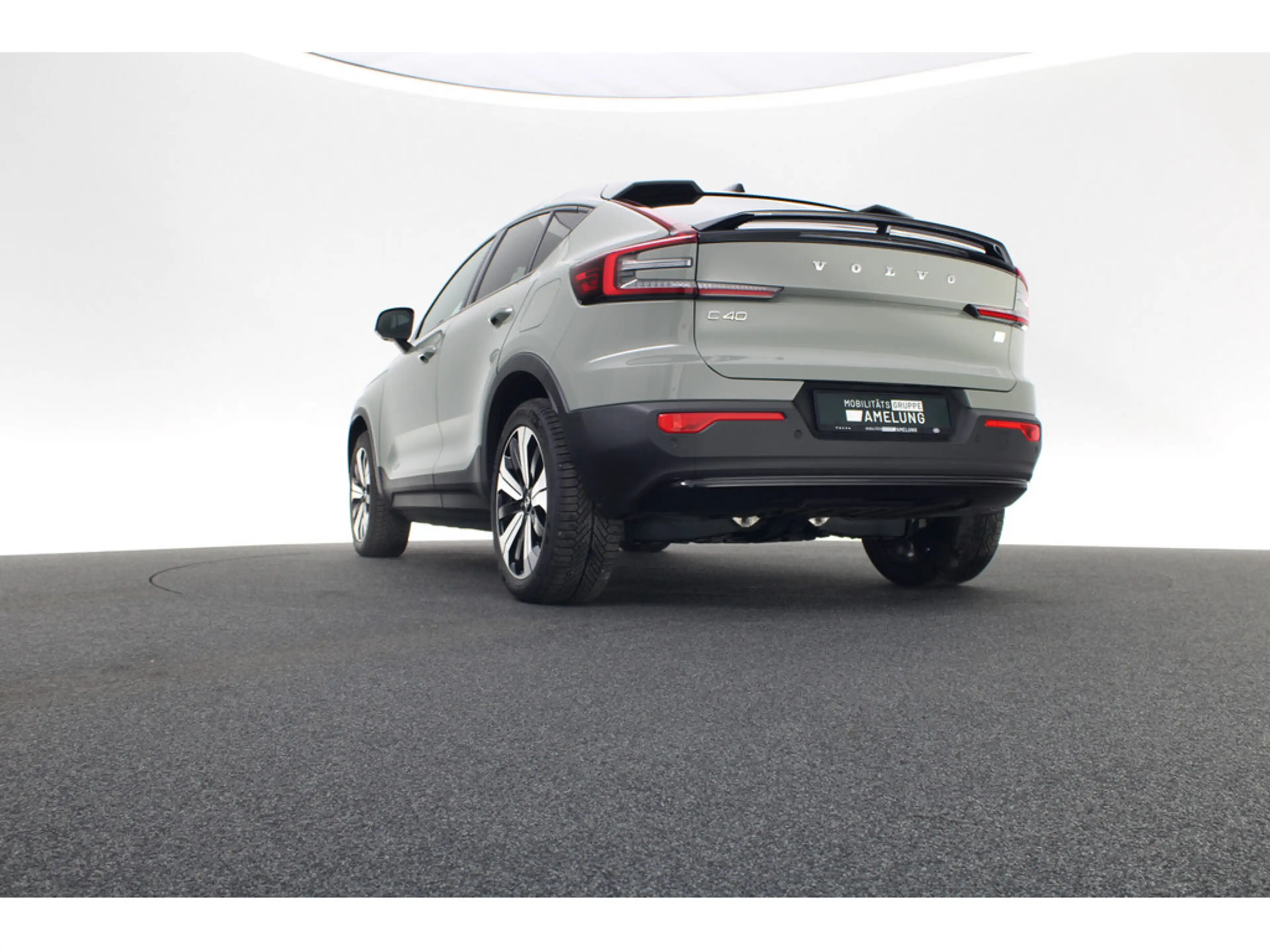 Volvo C40 Recharge Single Motor Ultimate PANO ACC — photo 13