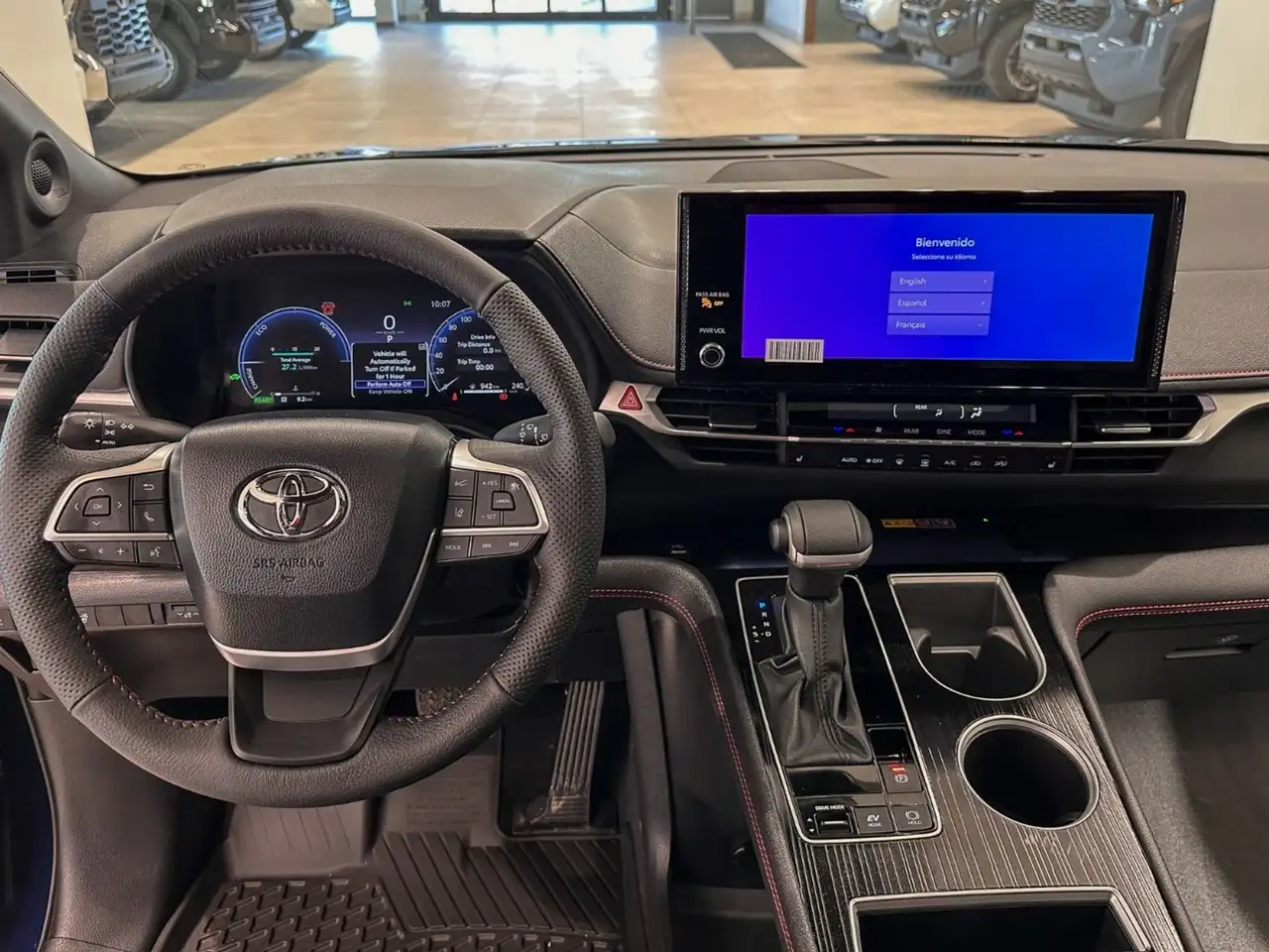 Toyota Sienna снимка Toyota Sienna