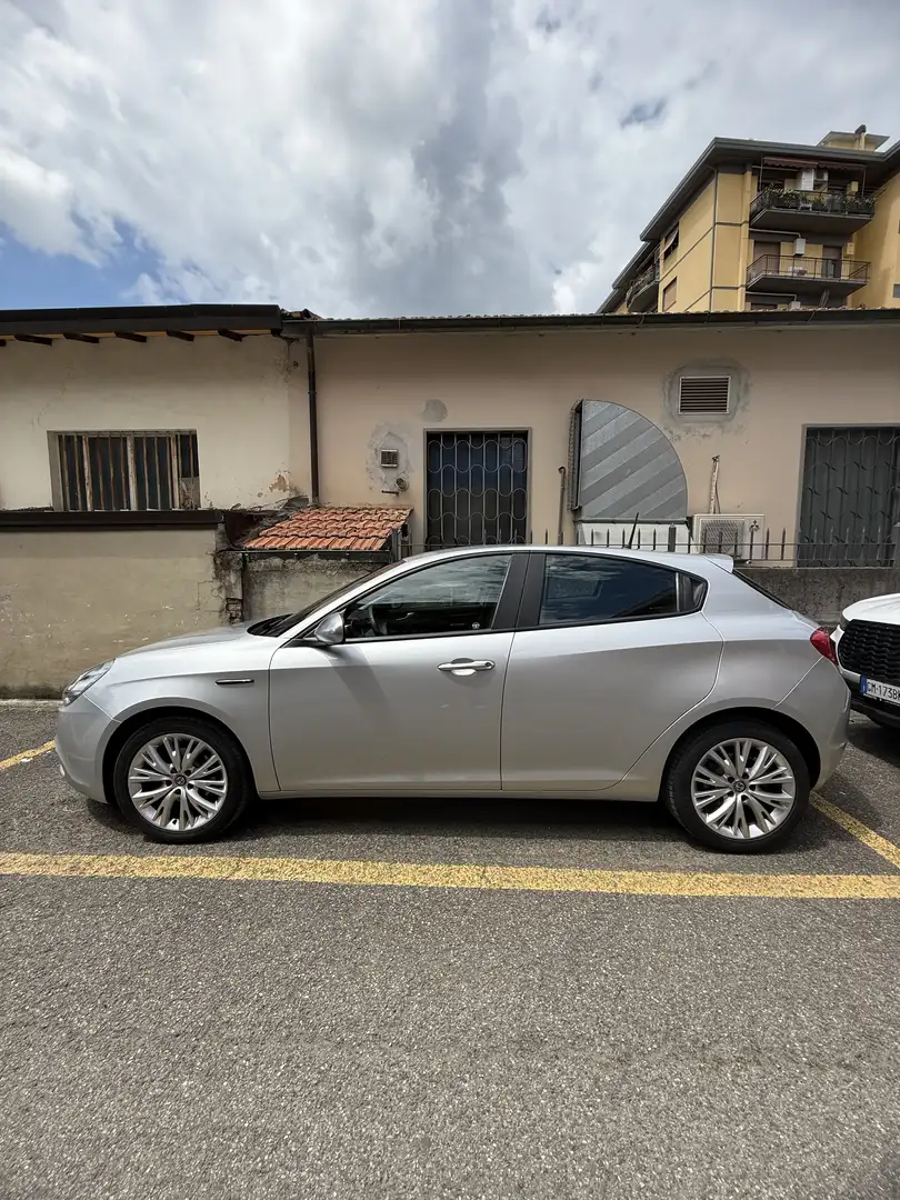 Alfa Romeo Giulietta 1.6 jtdm Distinctive 120cv - 2