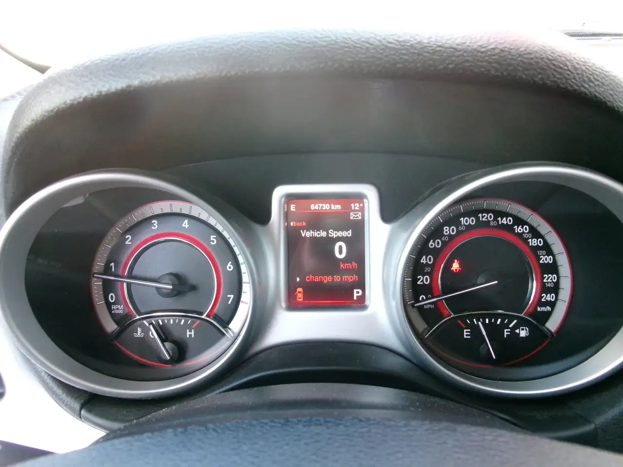 Dodge Journey снимка Dodge Journey