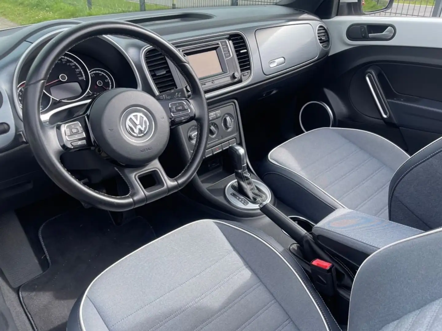 Volkswagen Maggiolino Cabrio 1.8 TSI DSG  BlueMotion Technology Alb - 2