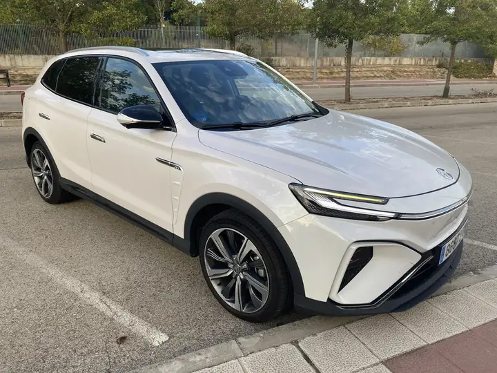 MG Marvel R 70 KWH LUXURY 2021
