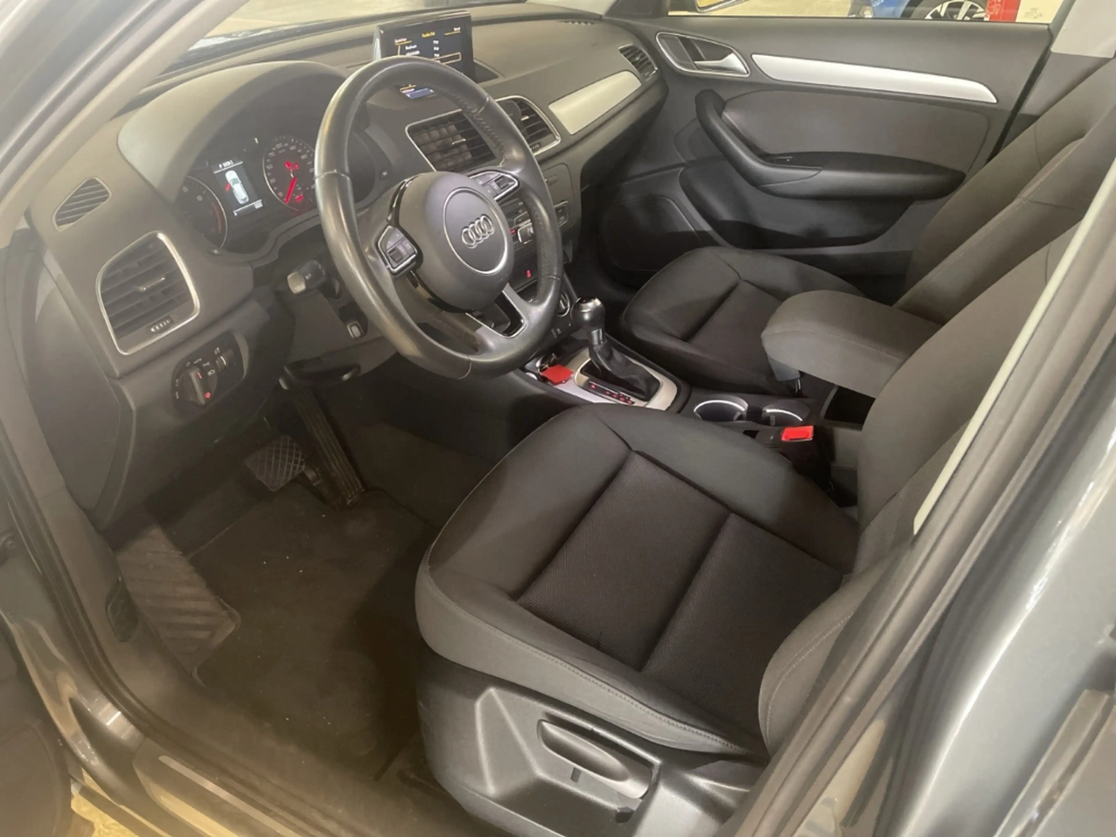 Audi Q3 basis S line, Automatik, Navigation, Bluetooth, Si — photo 7