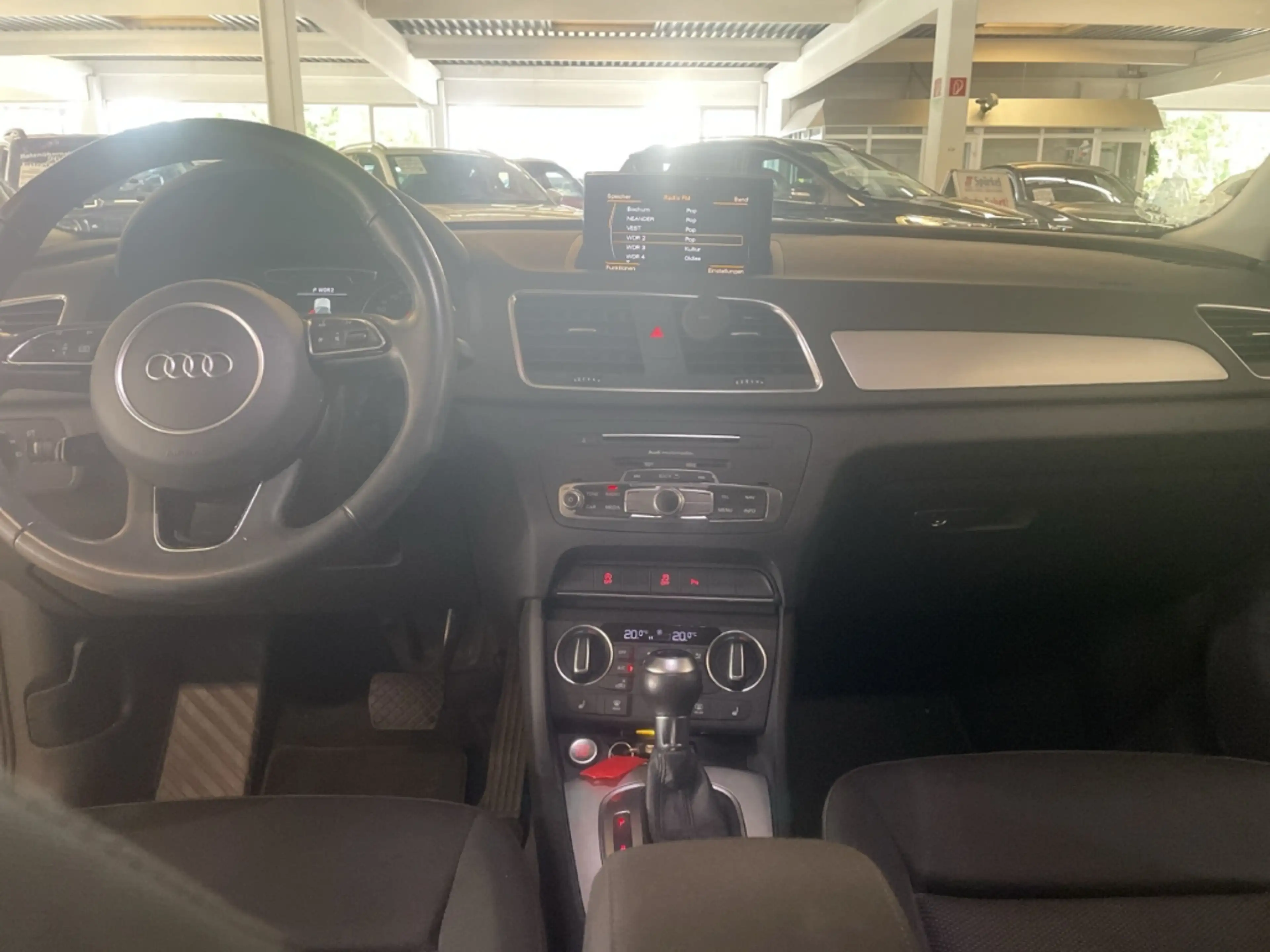Audi Q3 basis S line, Automatik, Navigation, Bluetooth, Si — photo 9