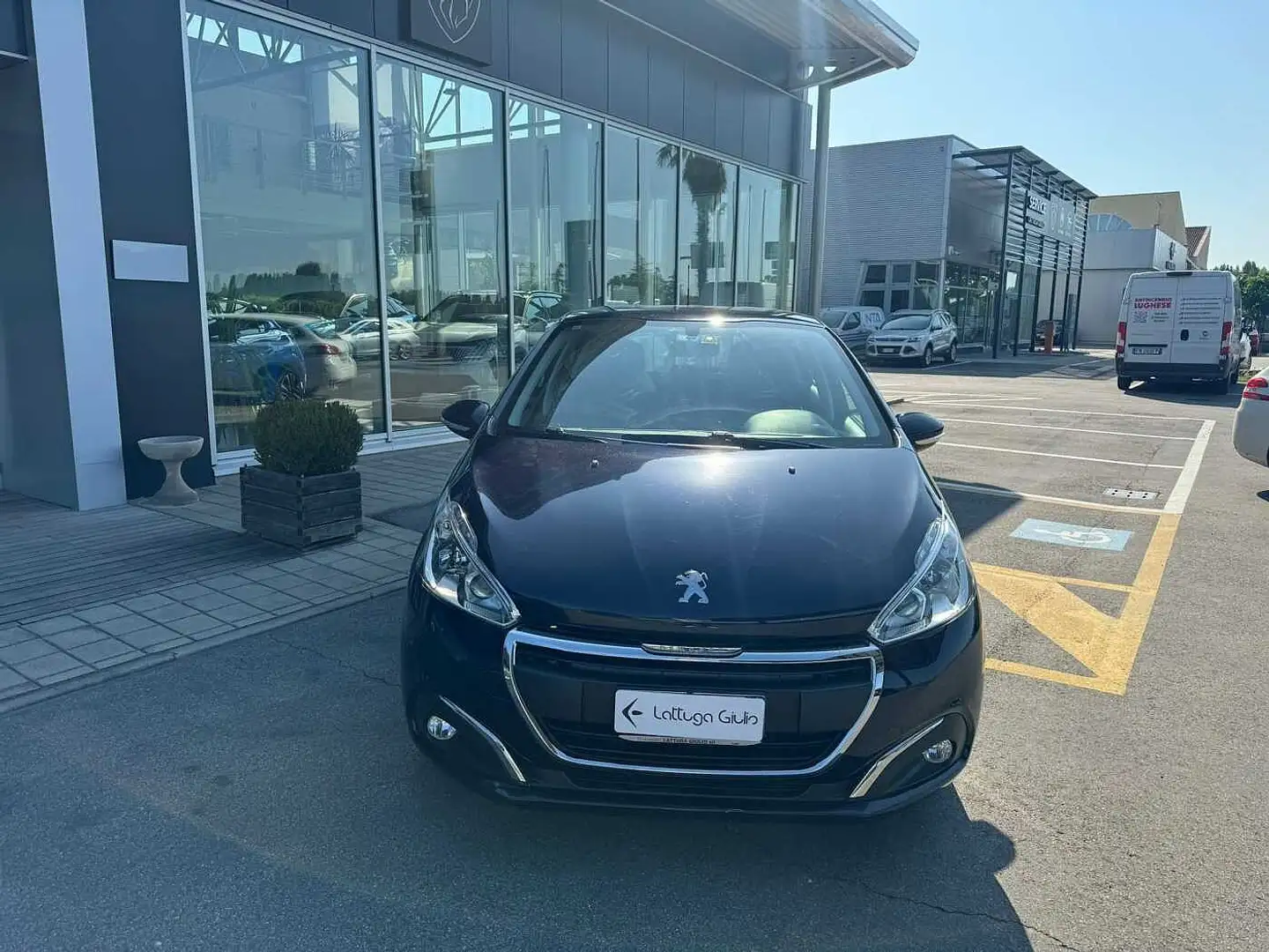 Peugeot 208 1° serie BlueHDi 100 S&S 5 porte Active Grigio - 2