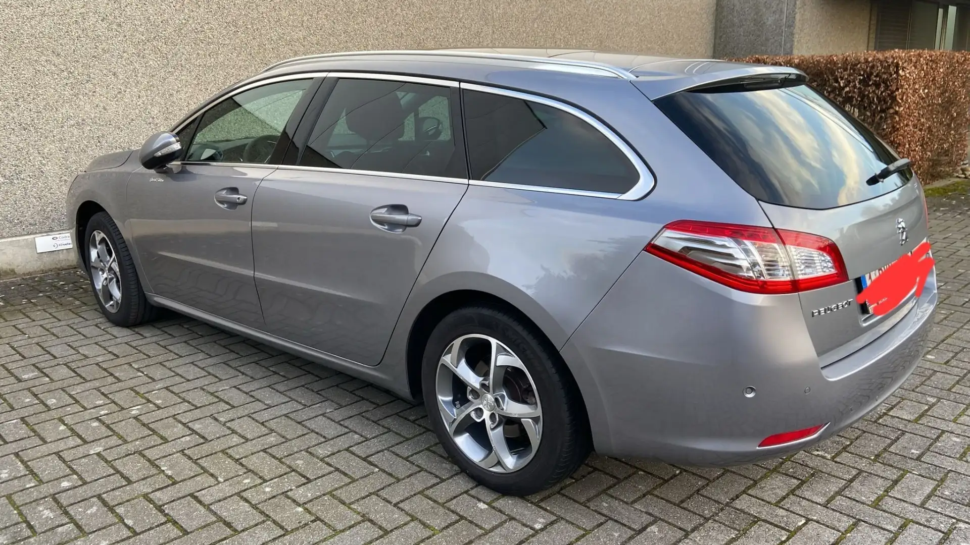 Peugeot 508 SW special edition 1.6 Blue HDI 116pk Gris - 1