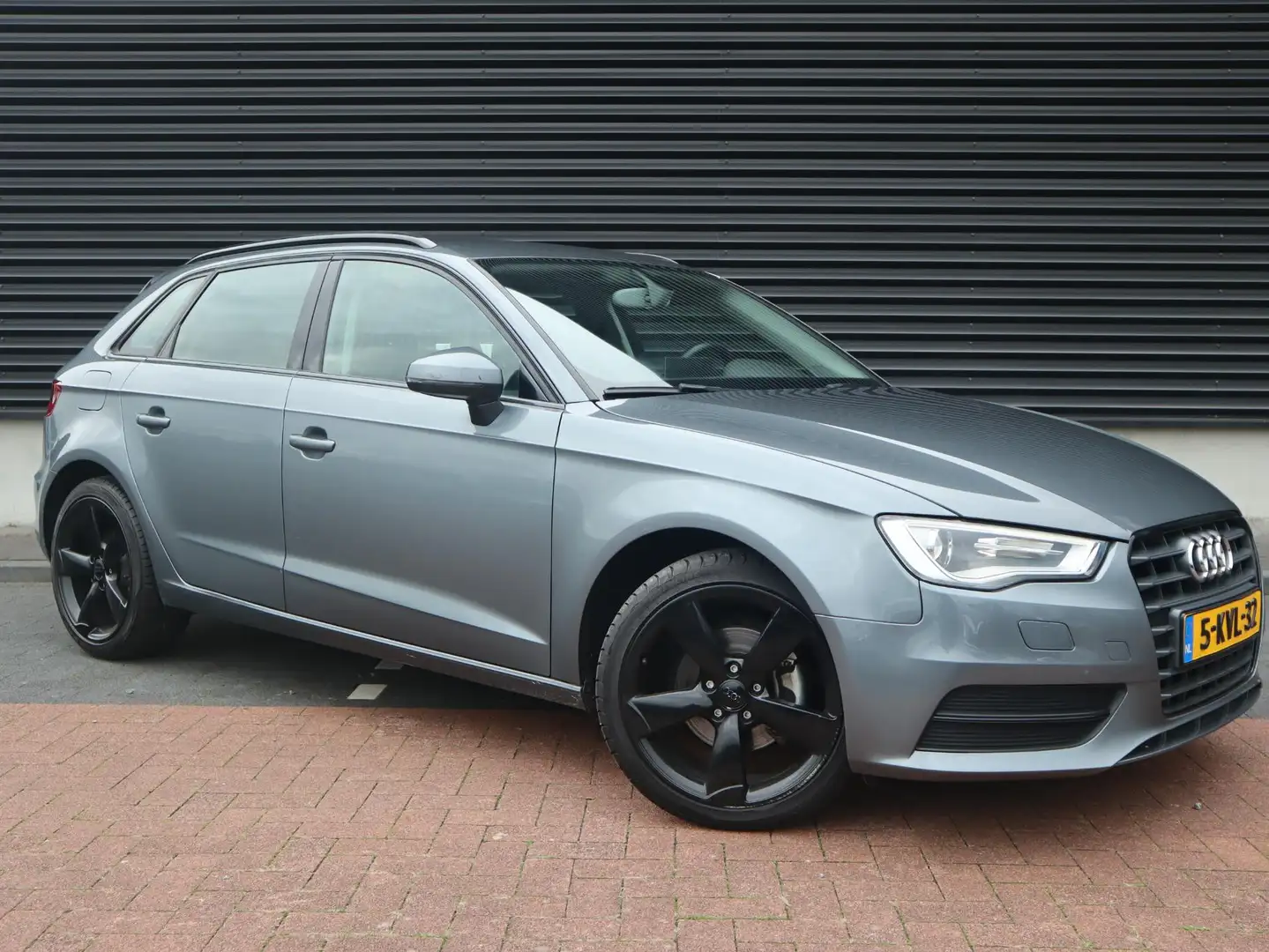 Audi A3 Sportback 1.4 TFSI Ambiente Pro Line plus | Clima Grijs - 2