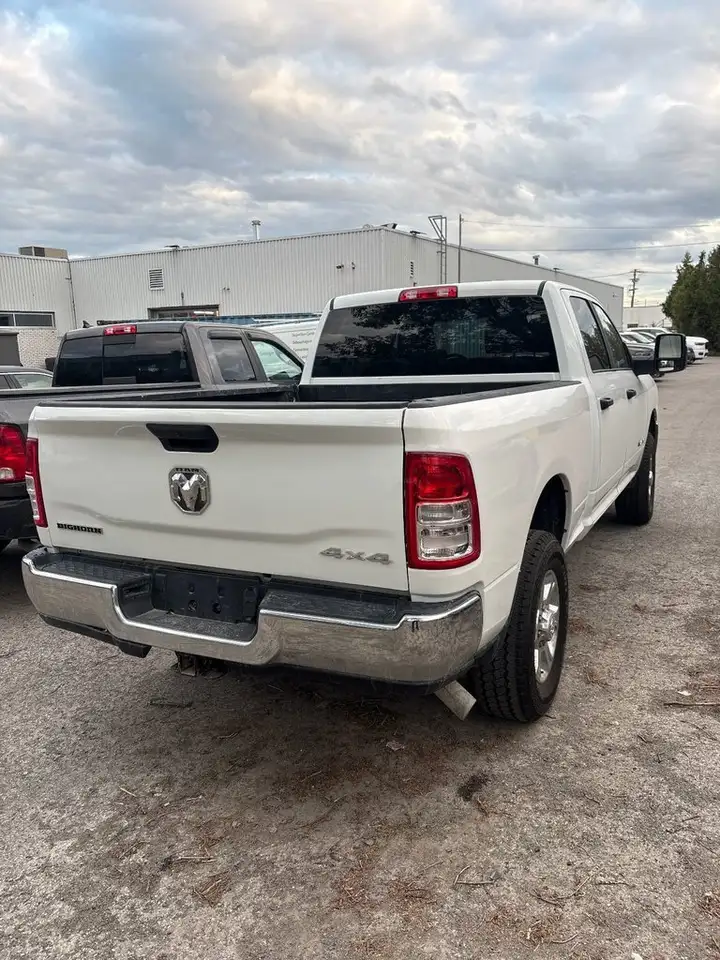 RAM 3500 снимка RAM 3500