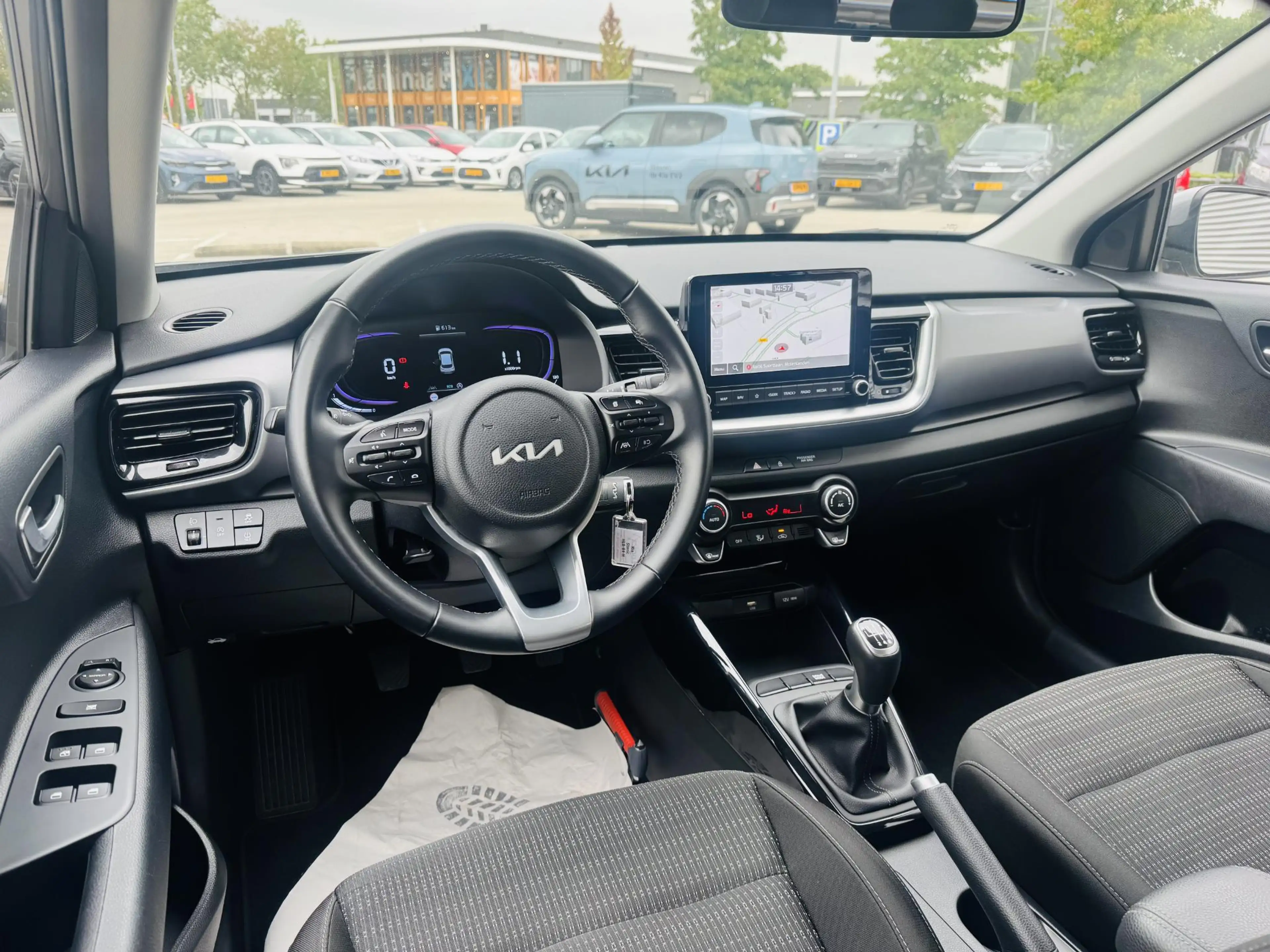 Kia Stonic 1.0 T-GDi MHEV DynamicLine Clima | Cruise | Navi | — photo 4