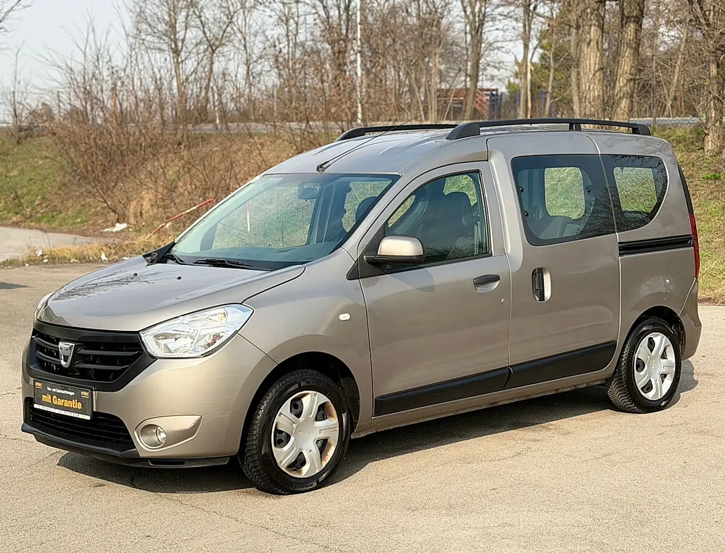 Dacia Dokker Supreme 1,6 1.Besitz Serviceheft vollständig An... Beige - 2