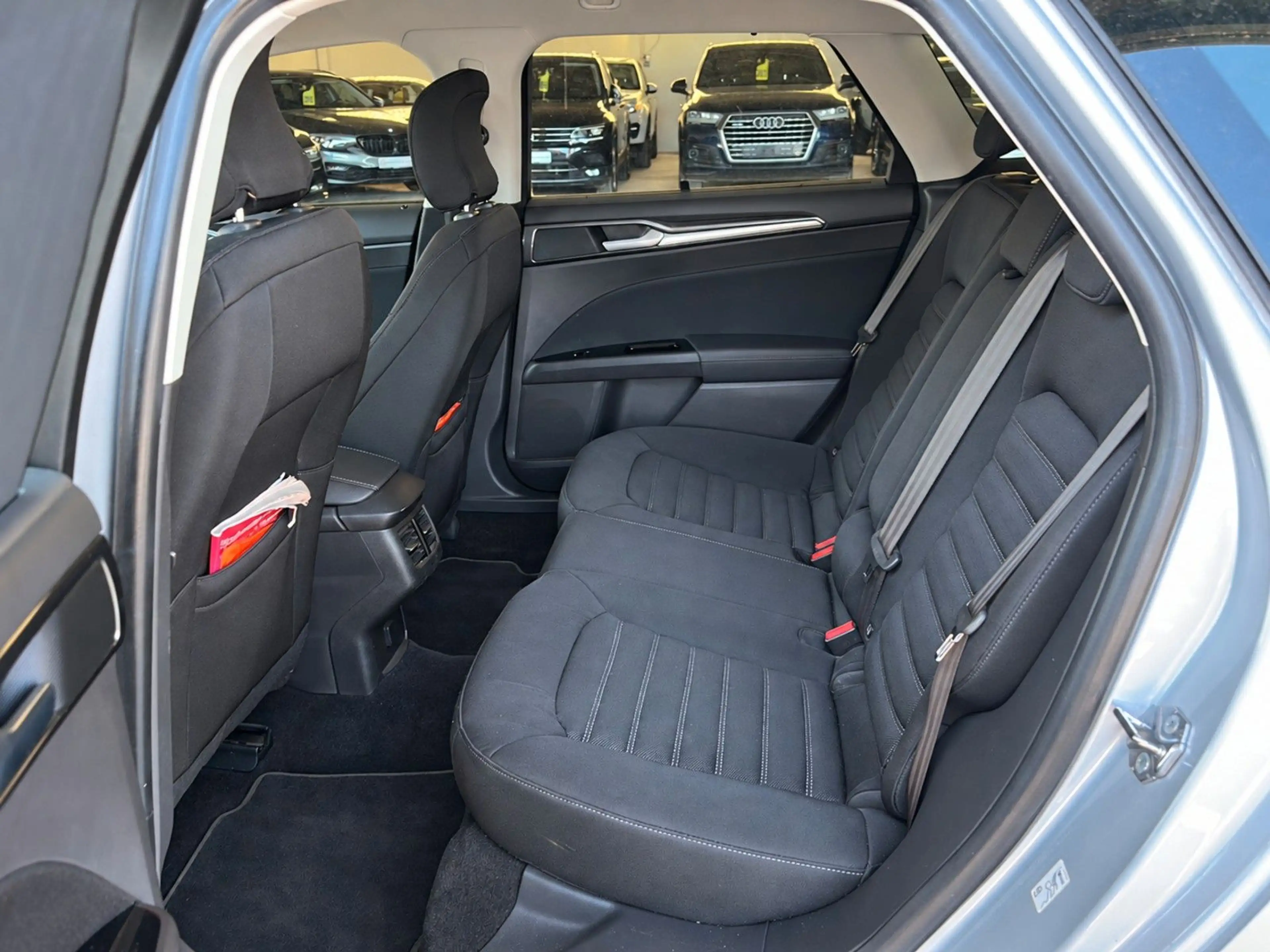 Ford Mondeo Turnier Business 2.0 EcoBlue | AHK | Navi — photo 13