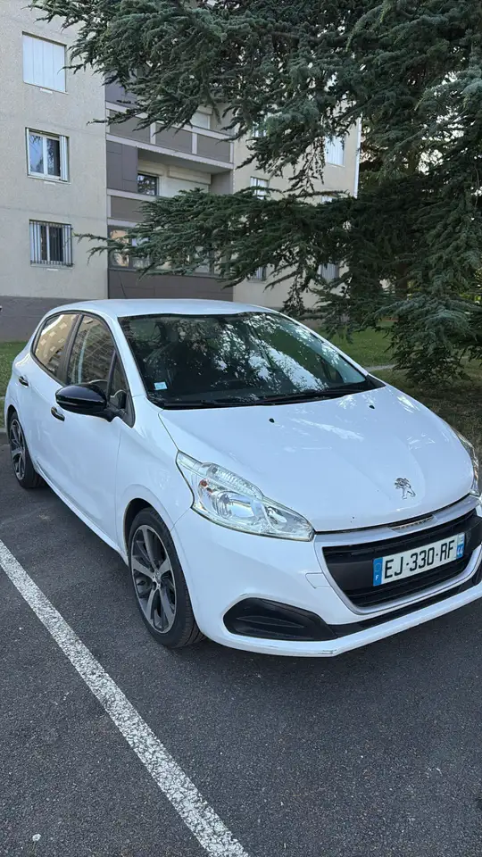 Peugeot 208 1.6 BlueHDi 75ch BVM5 Active