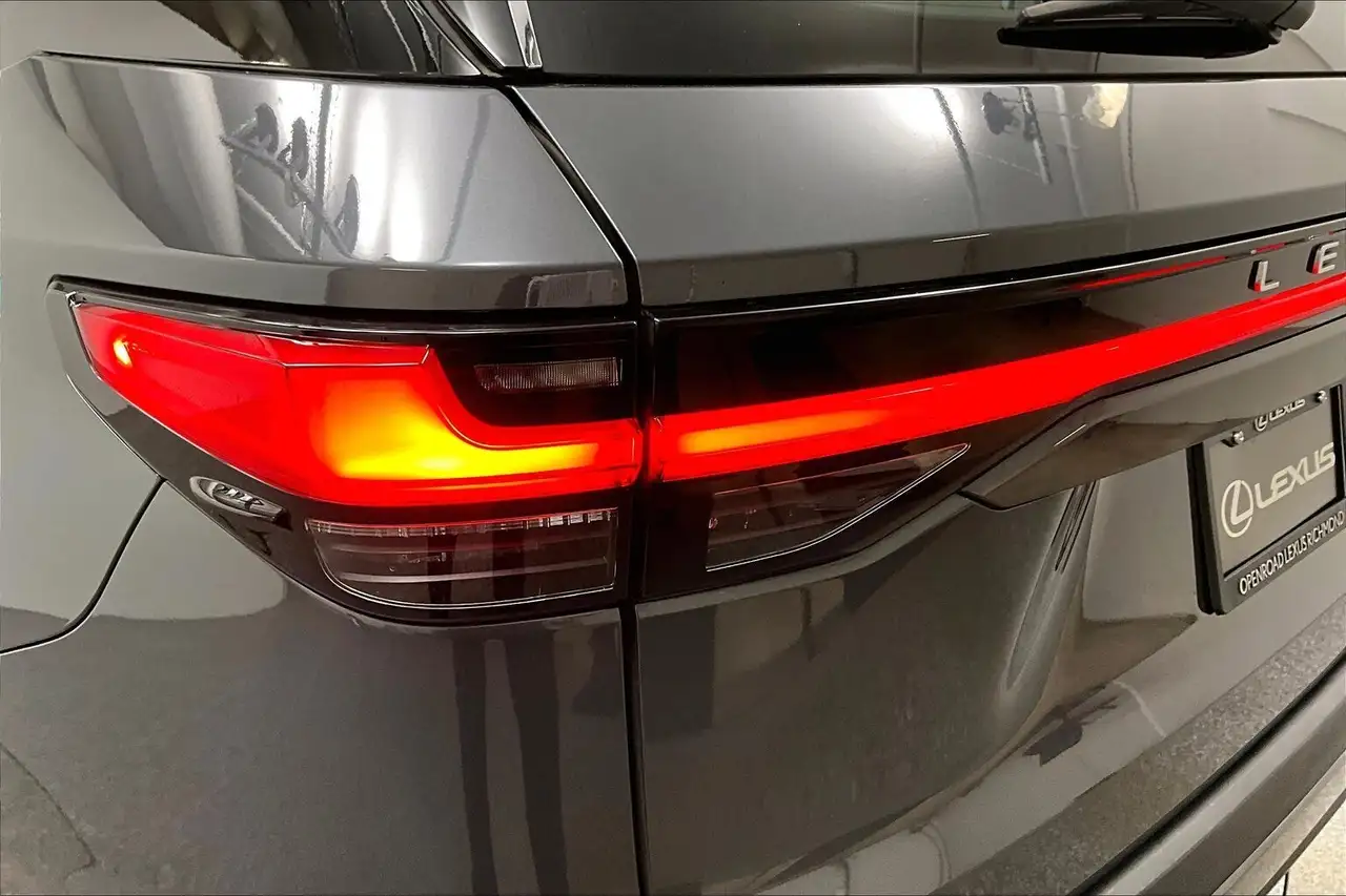 Lexus TX снимка Lexus TX
