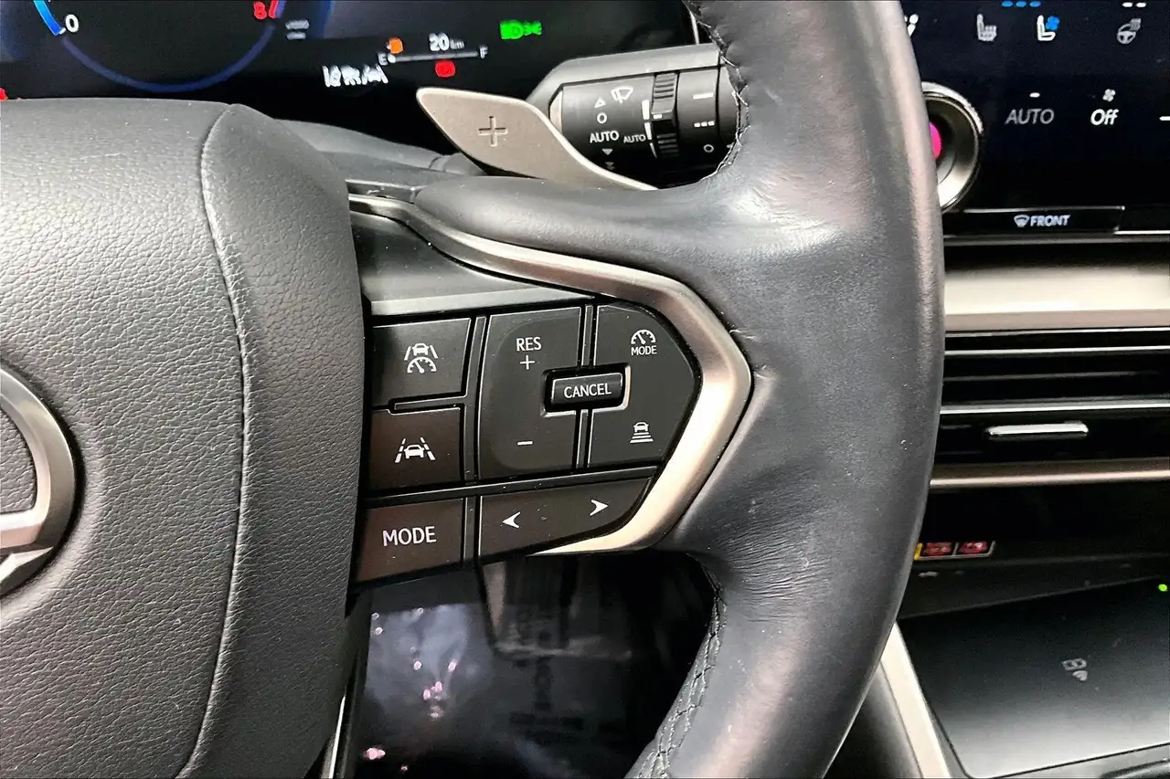 Lexus TX снимка Lexus TX