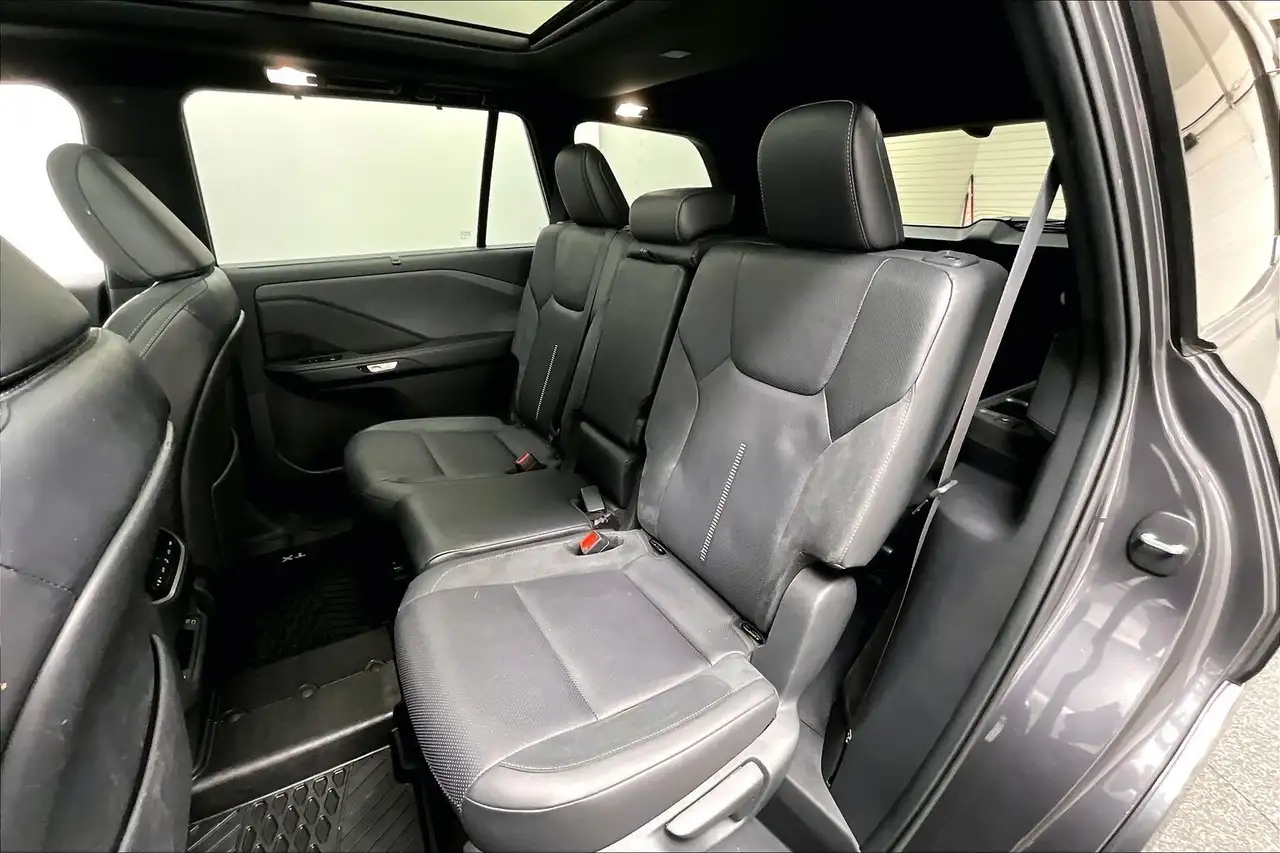 Lexus TX снимка Lexus TX