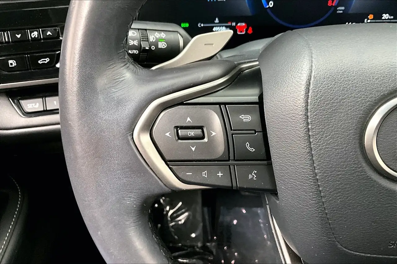 Lexus TX снимка Lexus TX