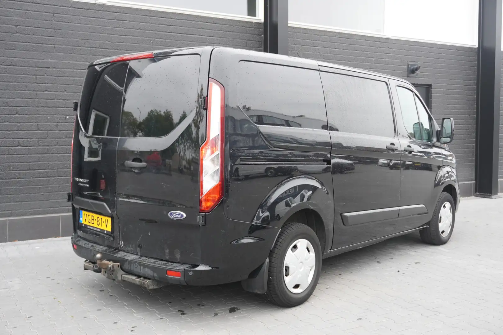 Ford Transit Custom 2.0 TDCI EURO 6 - Airco - Navi - Trekhaak - PDC - Noir - 2