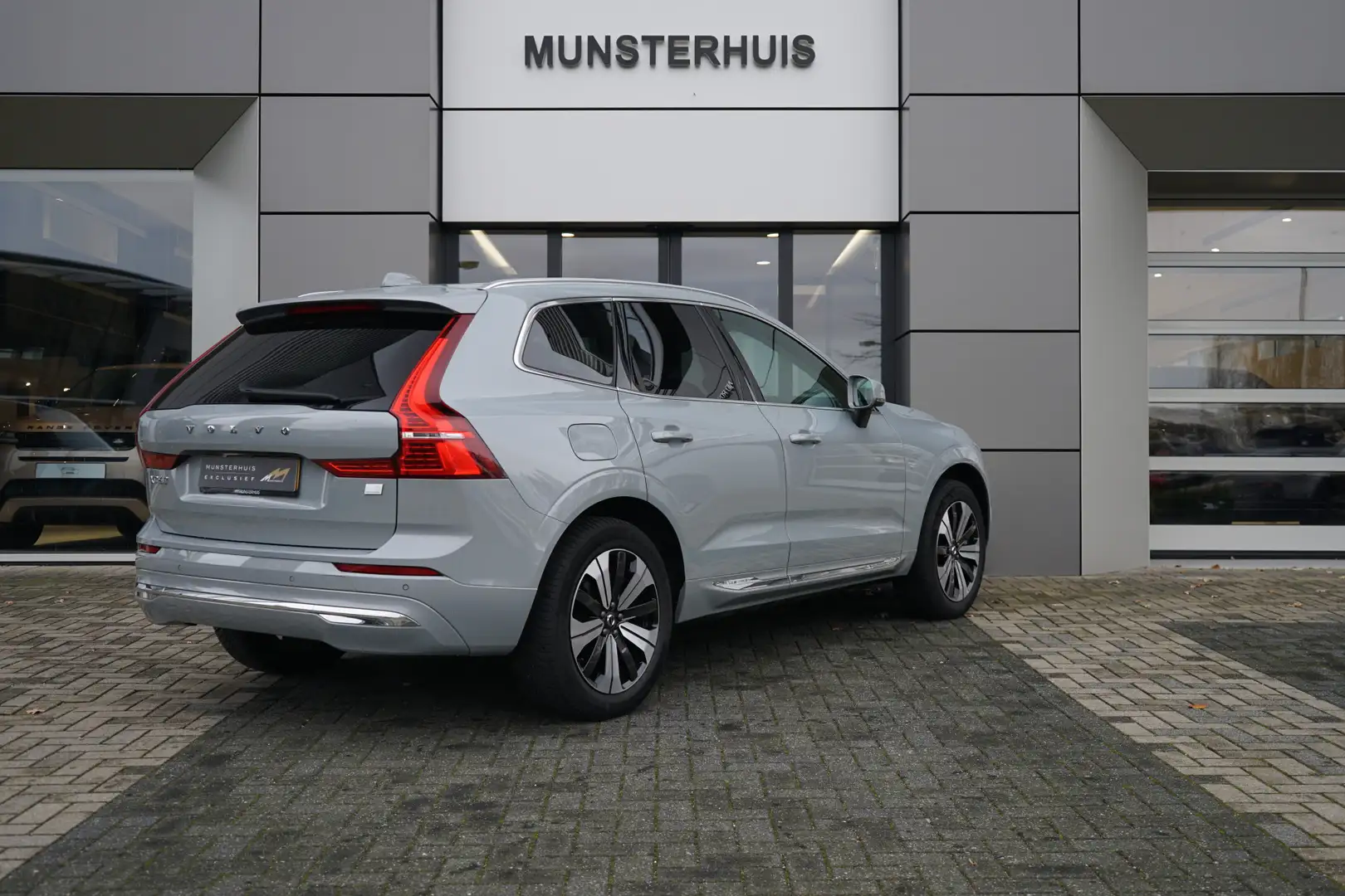 Volvo XC60 2.0 T6 Plug-in hybrid AWD Plus Bright | Occasion L Gris - 2
