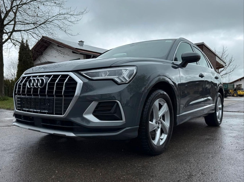 Audi Q3 40 TFSI quattro / s line /NAVI/LED/SHZ/PDC