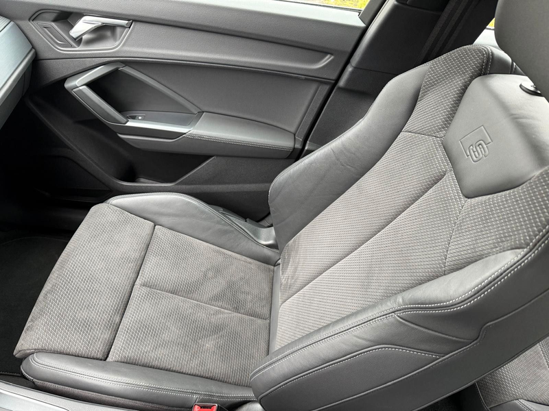 Audi Q3 40 TFSI quattro / s line /NAVI/LED/SHZ/PDC — photo 15
