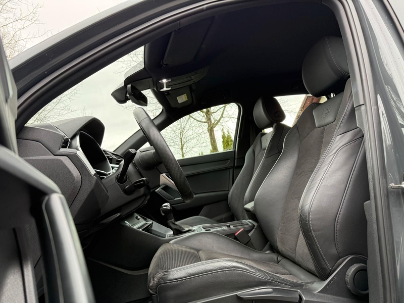 Audi Q3 40 TFSI quattro / s line /NAVI/LED/SHZ/PDC — photo 7