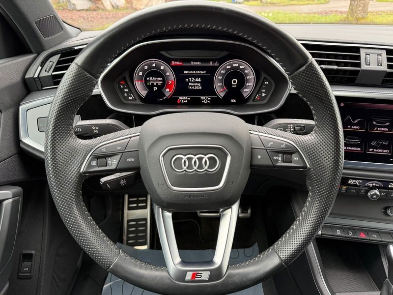 Audi Q3 40 TFSI quattro / s line /NAVI/LED/SHZ/PDC — photo 9
