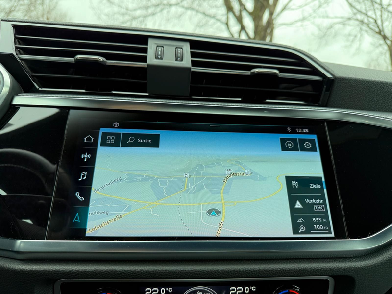 Audi Q3 40 TFSI quattro / s line /NAVI/LED/SHZ/PDC — photo 11