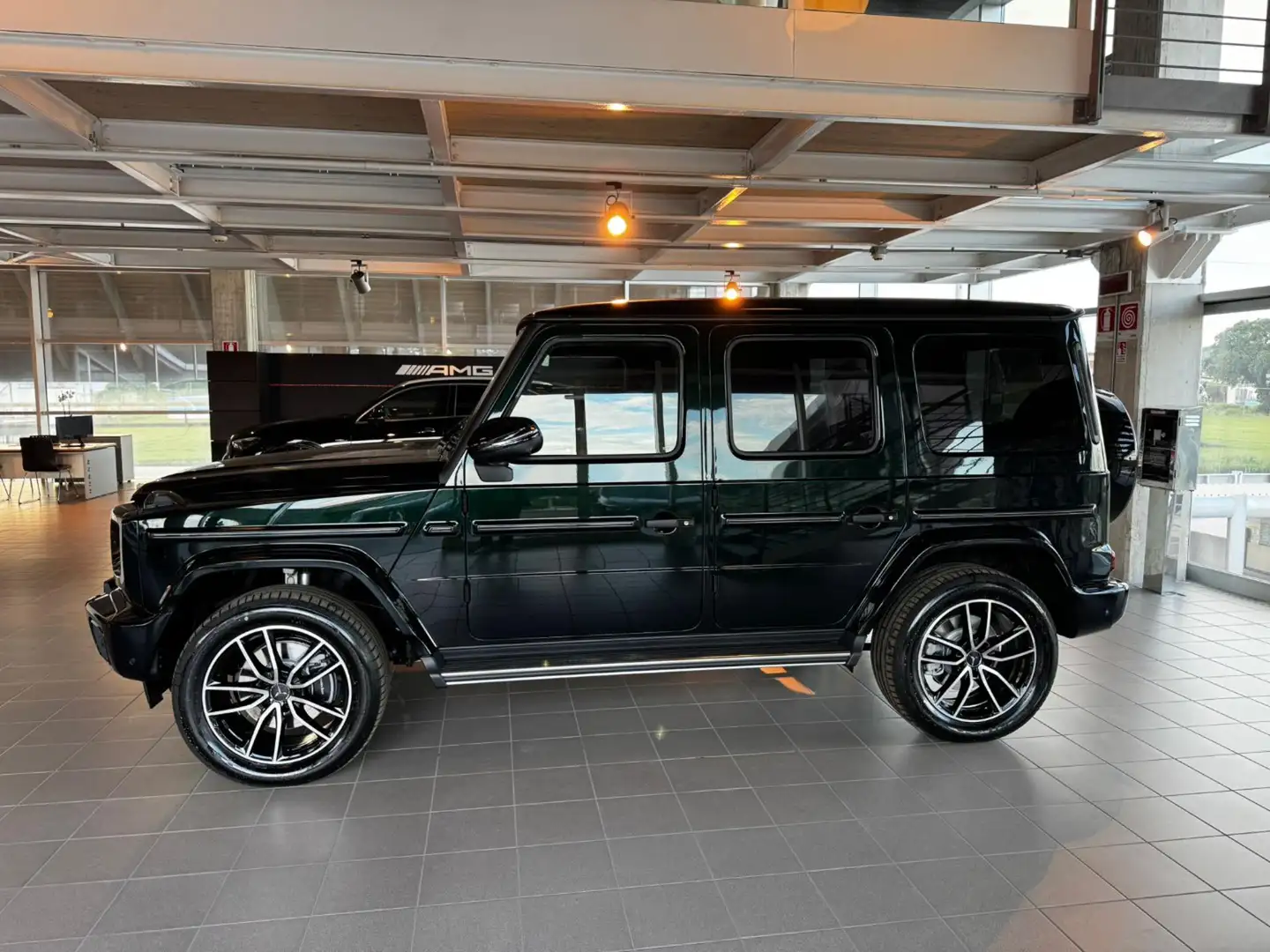 Mercedes-Benz G 450 450 d Mild hybrid S.W. AMG Line*INT SUPERIOR* Зелений - 2