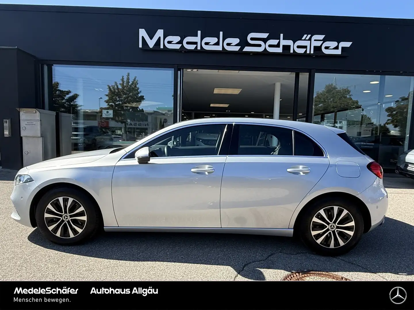 Mercedes-Benz A 180 A 180 Progressive 7G Park MBUX Kam Business Autom. Silber - 2