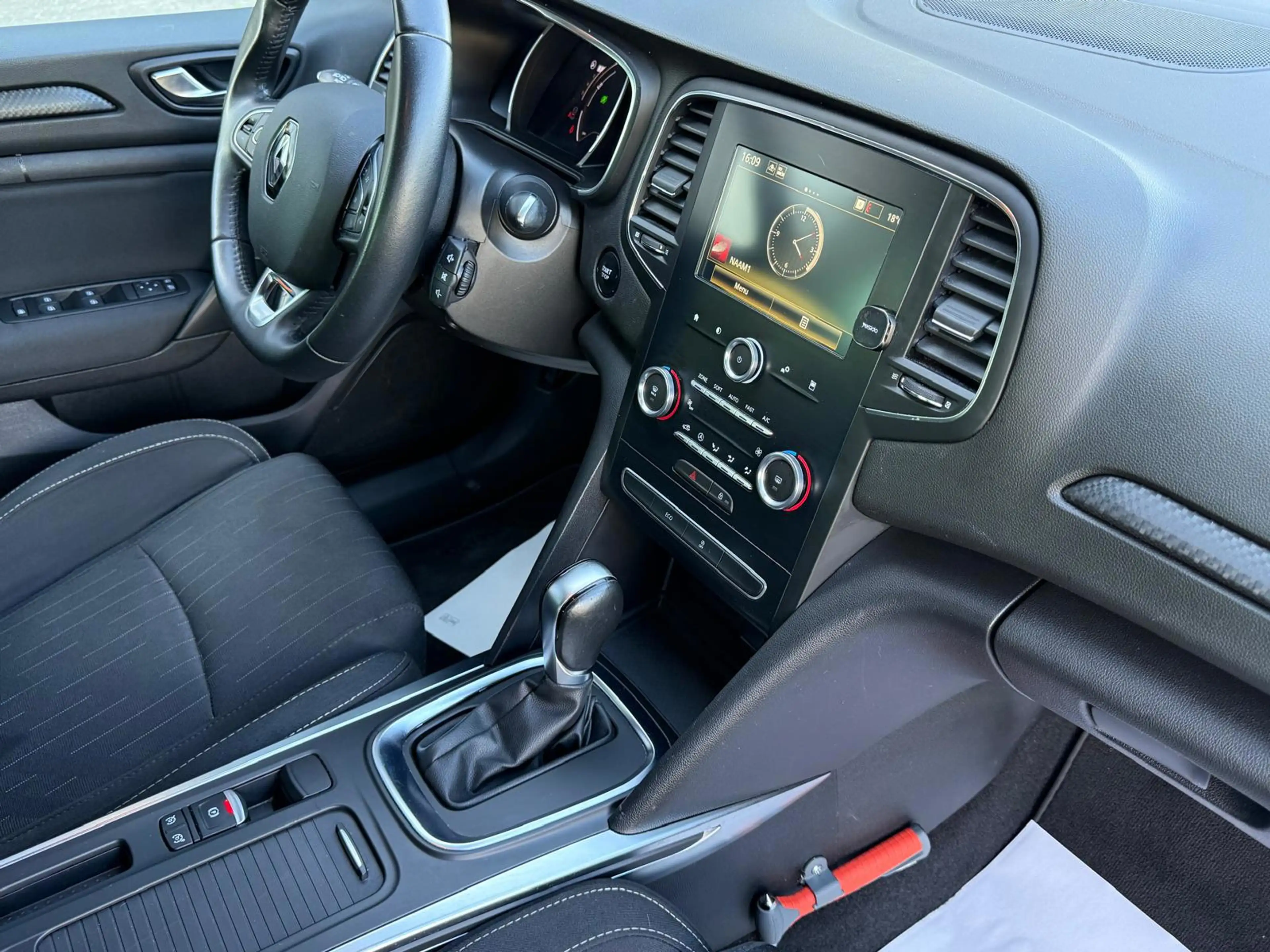 Renault Megane Estate 1.3 TCe Limited/Automaat/Carplay/Airco/Crui — photo 14